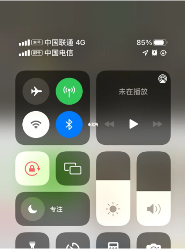 平阴苹果手机维修分享iPhone双卡信号解决办法 